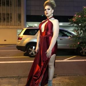 Meet your Posher, Christina